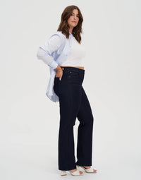 Yoga Jeans - Chloe Classic Rise Straight Jean in Prague