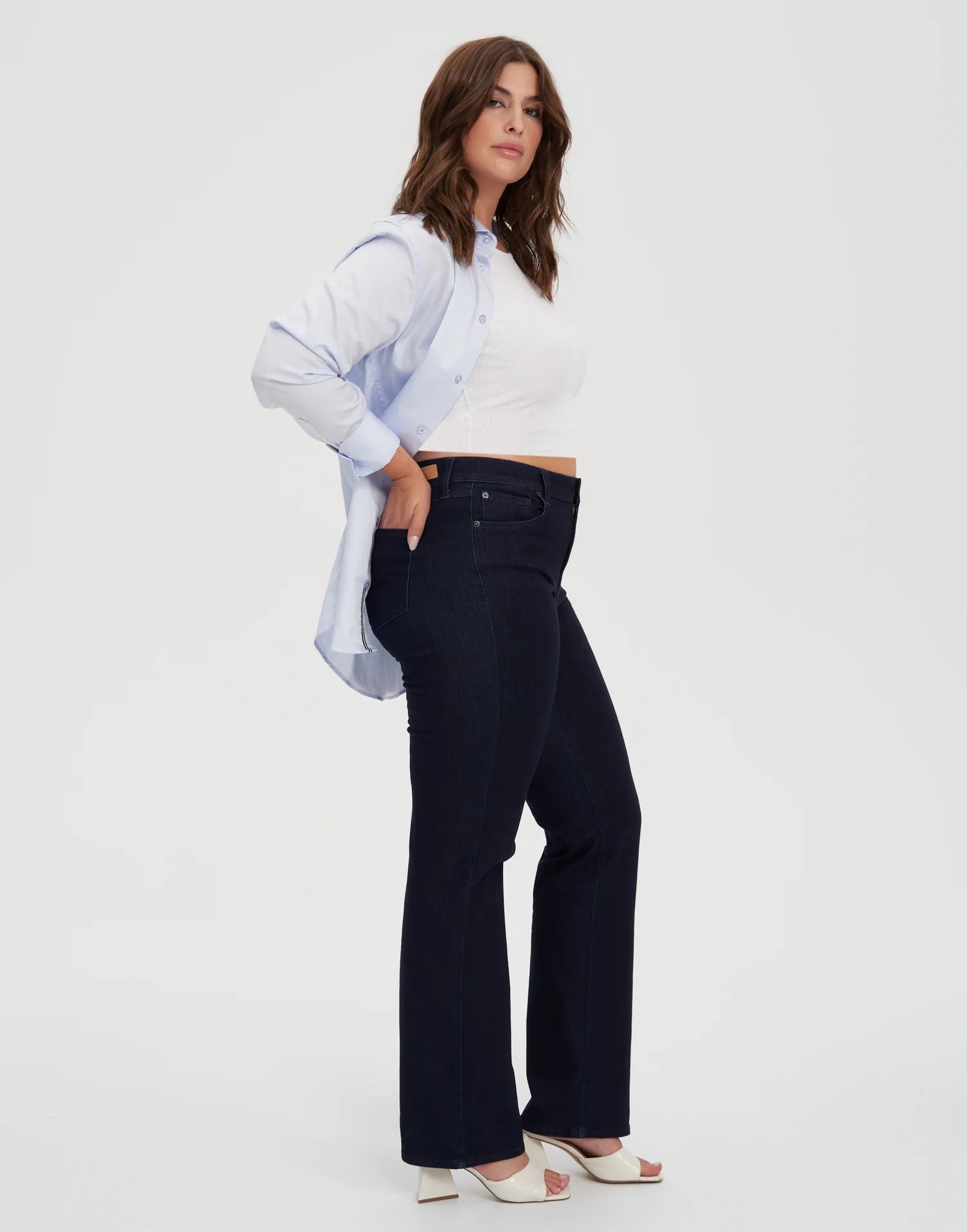 Yoga Jeans - Chloe Classic Rise Straight Jean in Prague
