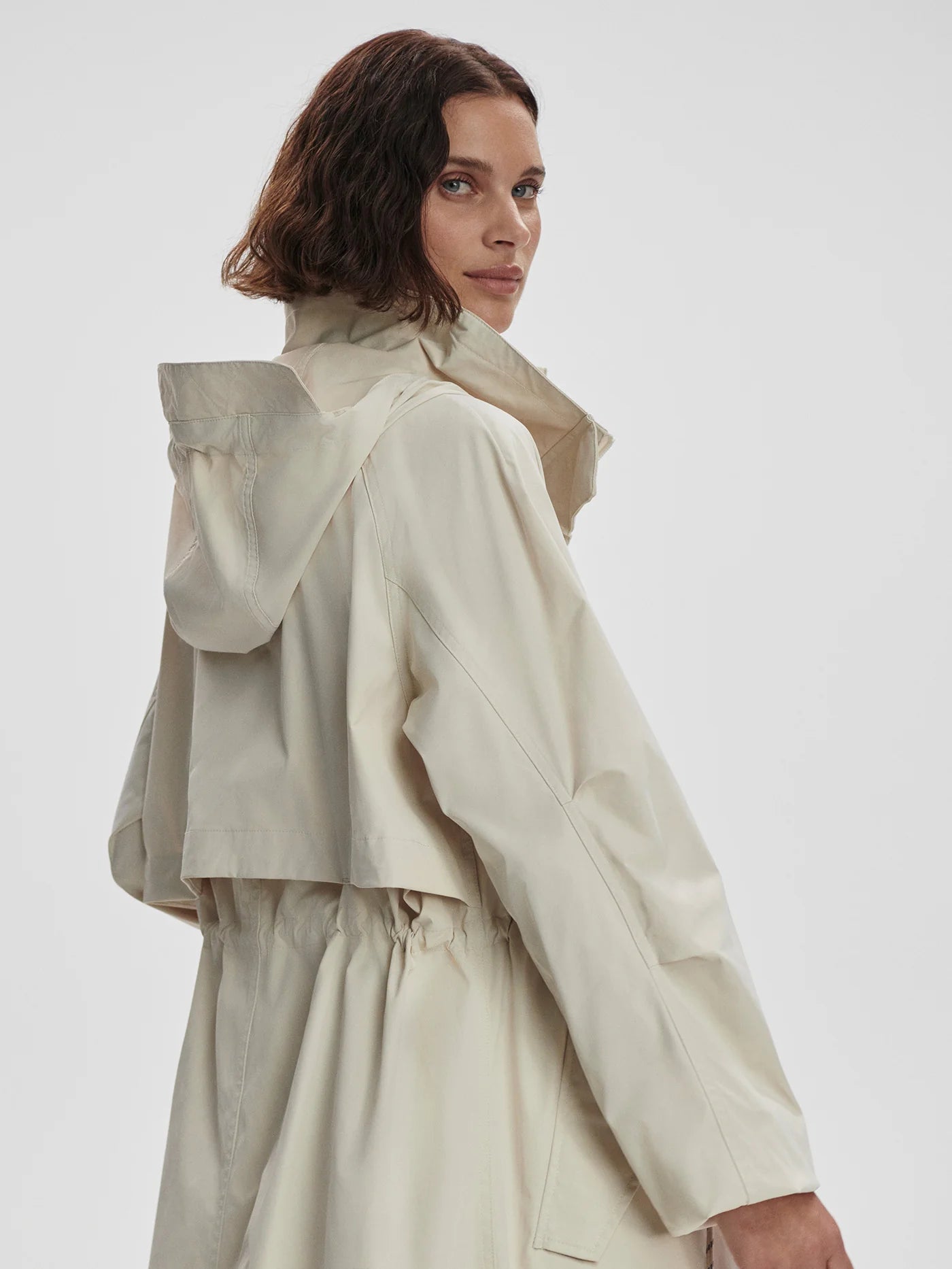 Varley - Tybalt Long Rain Parka in Birch