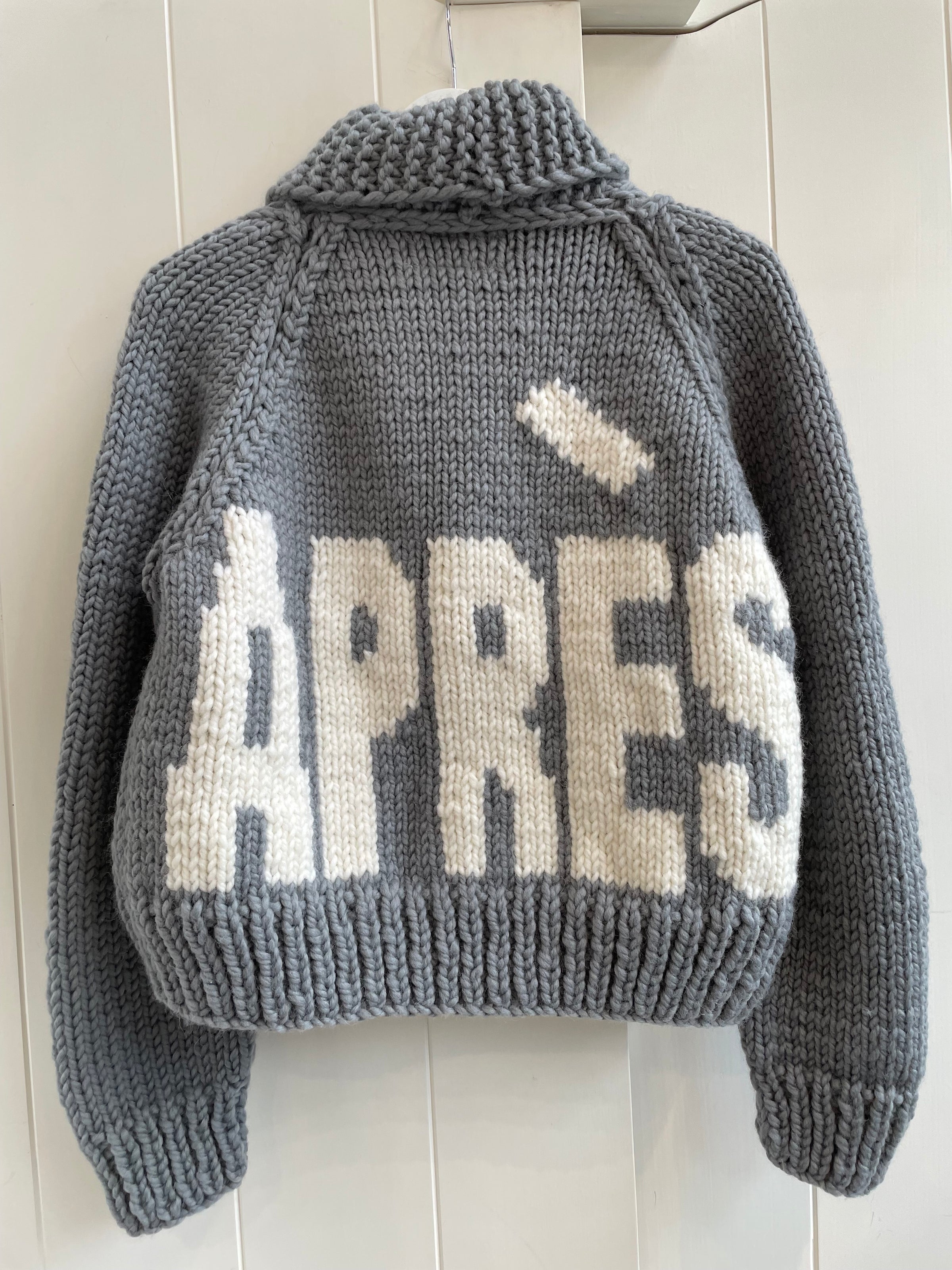 GOGO Sweaters - Classic Short Aprés Cardi