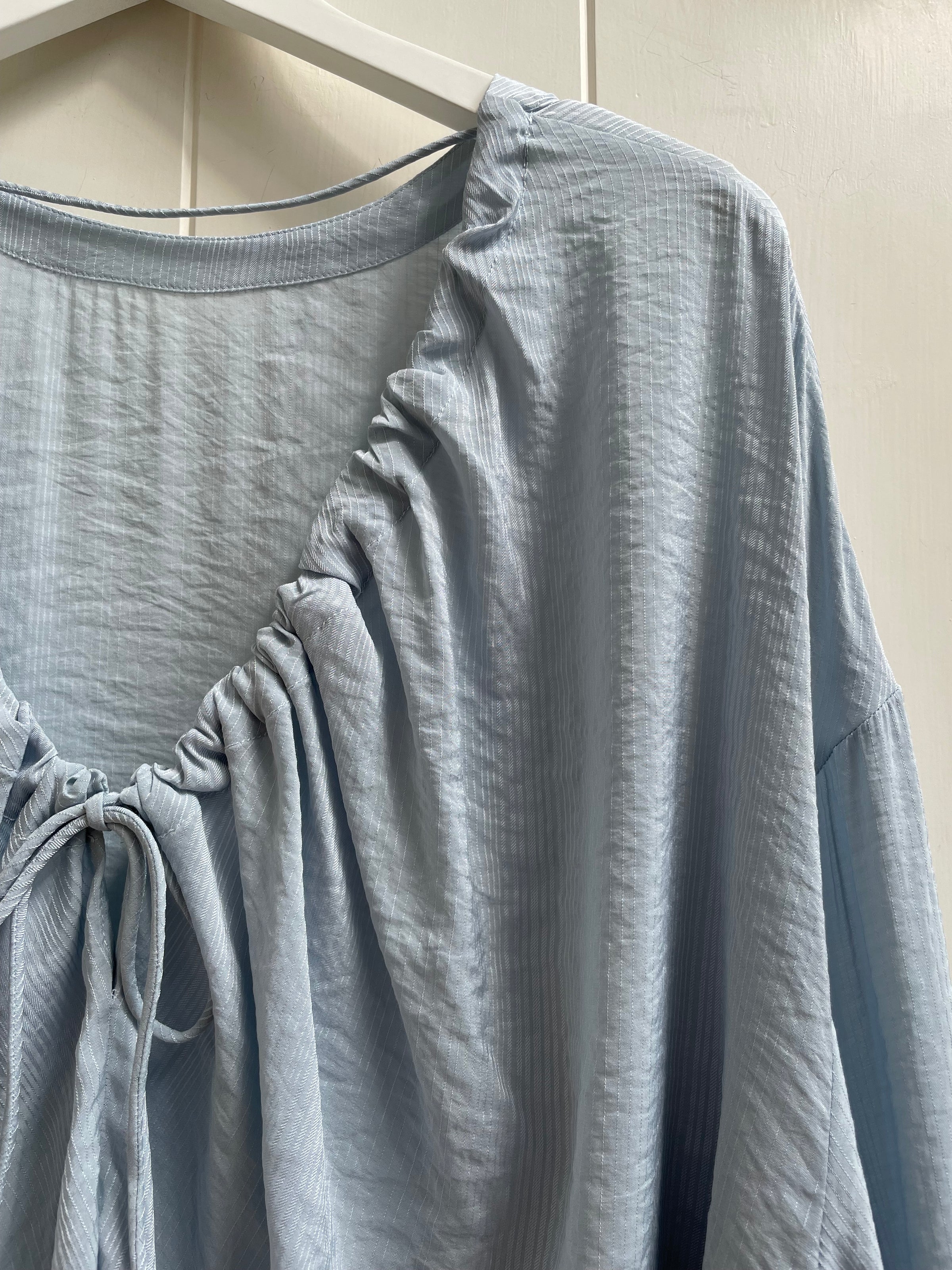 YAYA - Crinkle Top with Low Back in Baby Blue