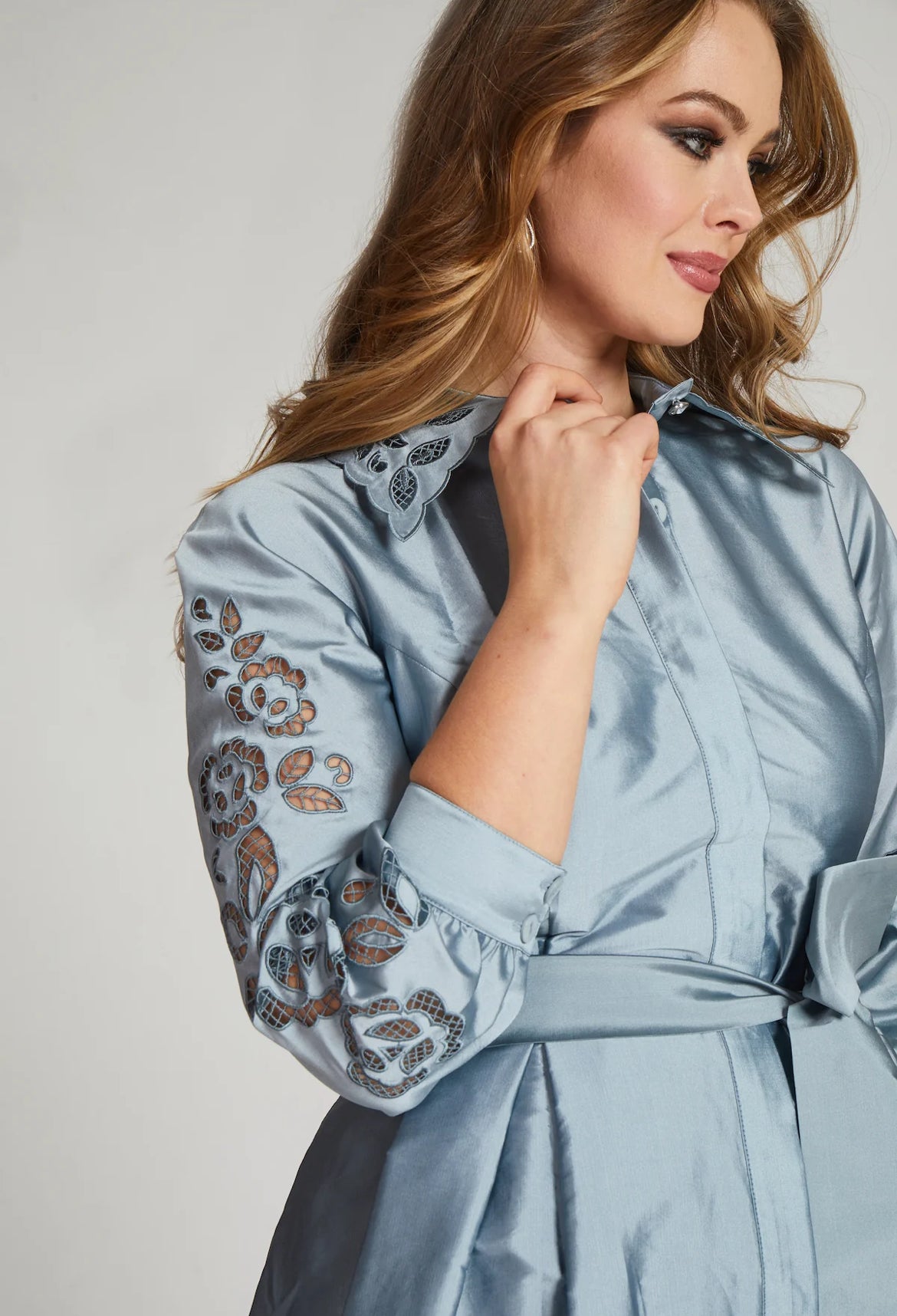 TERI JON - Taffeta Shirt Dress with Eyelet Sleeve and Collar in Slate