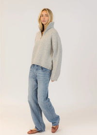 Lyla & Luxe - Eva  Eco Mockneck Pullover in Light Grey