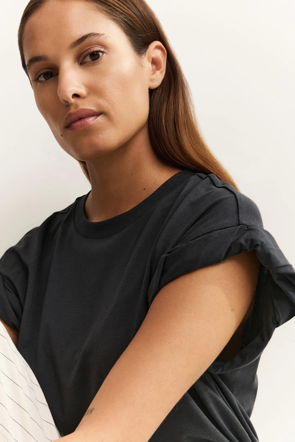 YAYA - T-Shirt with Roll-up in Washed Black