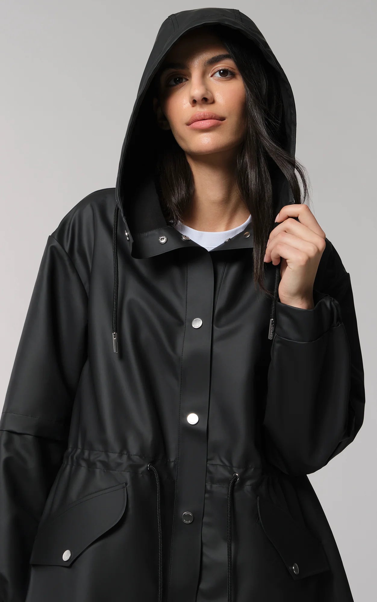 Soia & Kyo - Sofia - Cape-fit Raincoat with Hood in Black