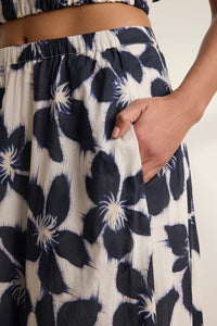 Velvet - Jess - Printed Voile Skirt in Asul