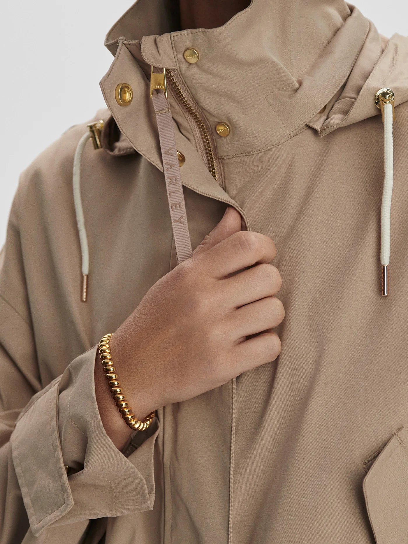 Varley - Rema Short Rain Jacket in Light Taupe