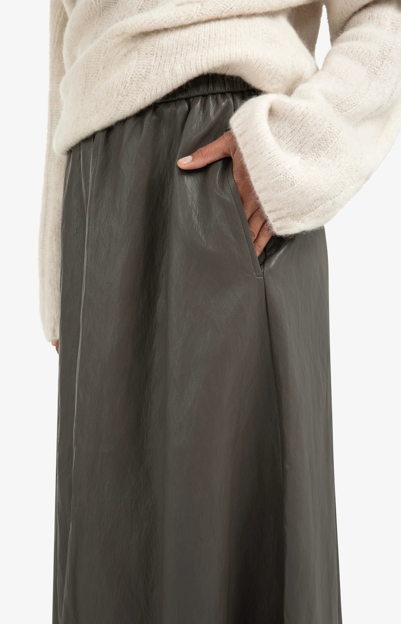 YAYA - Faux leather A-line midi skirt in Dark Taupe Grey je
