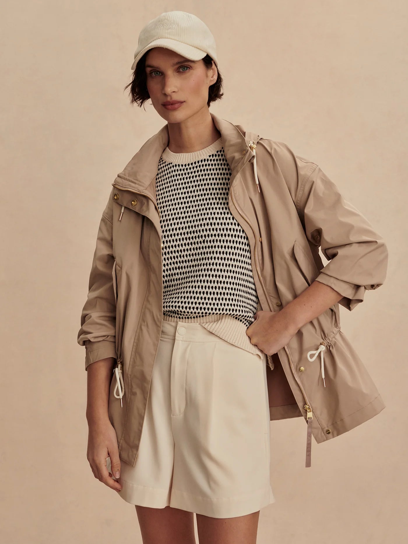 Varley - Rema Short Rain Jacket in Light Taupe