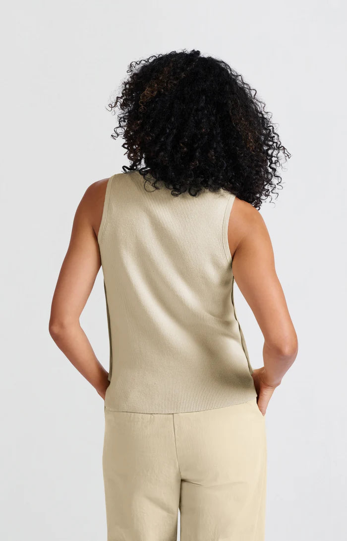 YAYA - Sleeveless top with side buttons in Summer Sand