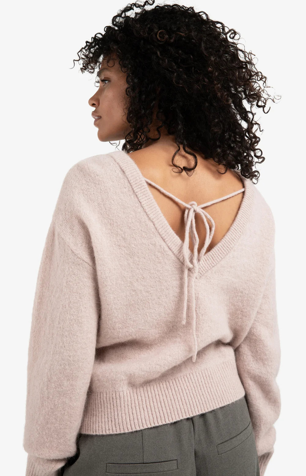 YAYA - V-Neck at Back Sweater in Shadow Grey Pink