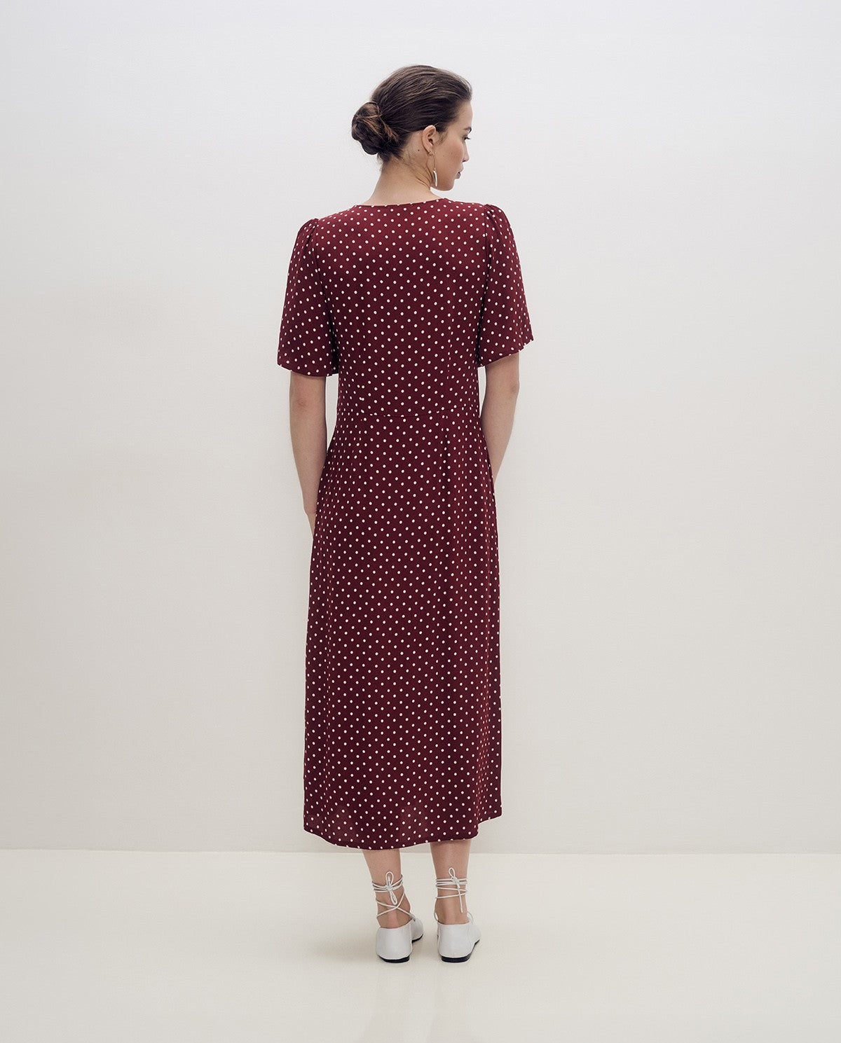 YERSE - Crepe Viscose Dress in Aubergine Dots