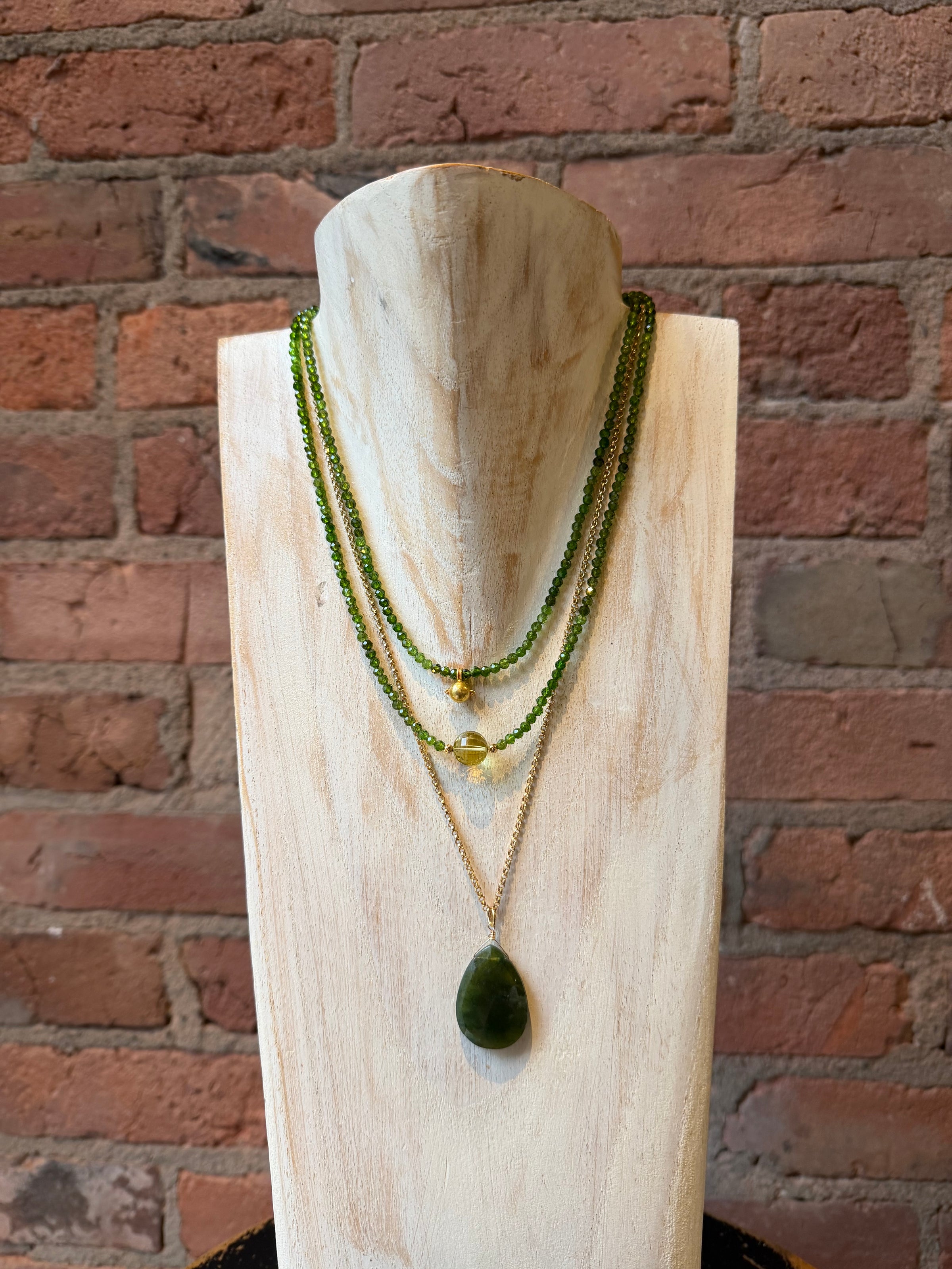 Studio Skanda by Mary Wakefield - Chrome Diopside with Lemon Quartz Necklace