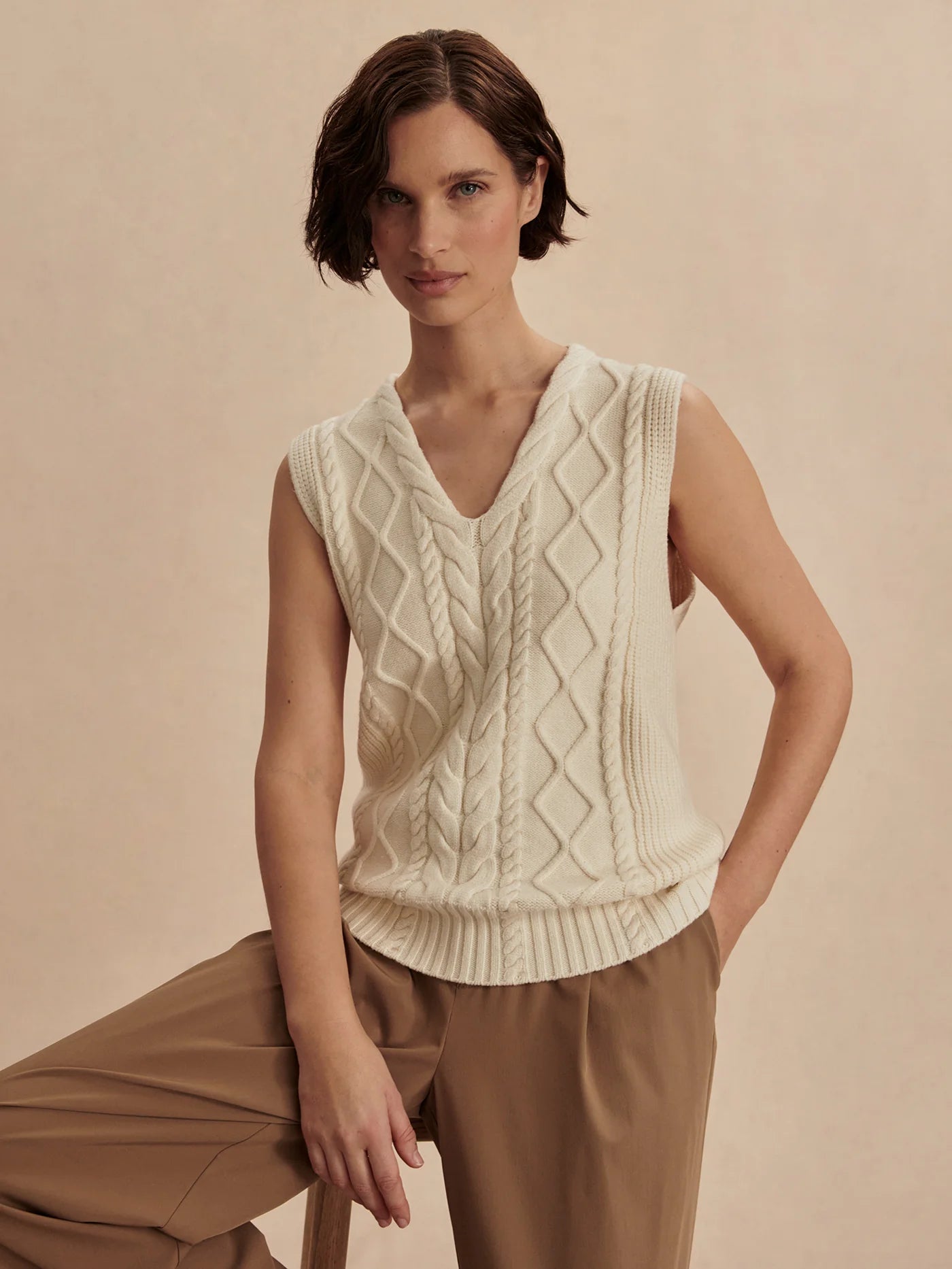 Varley - Kay Cable Knit Vest in Snow White – Bernstein & Gold Varley - Kay Cable Knit Vest in Snow White – Bernstein & Gold