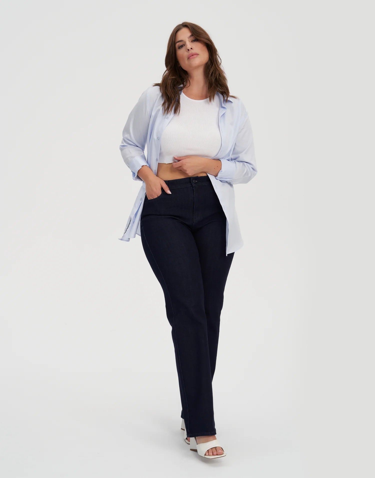 Yoga Jeans - Chloe Classic Rise Straight Jean in Prague