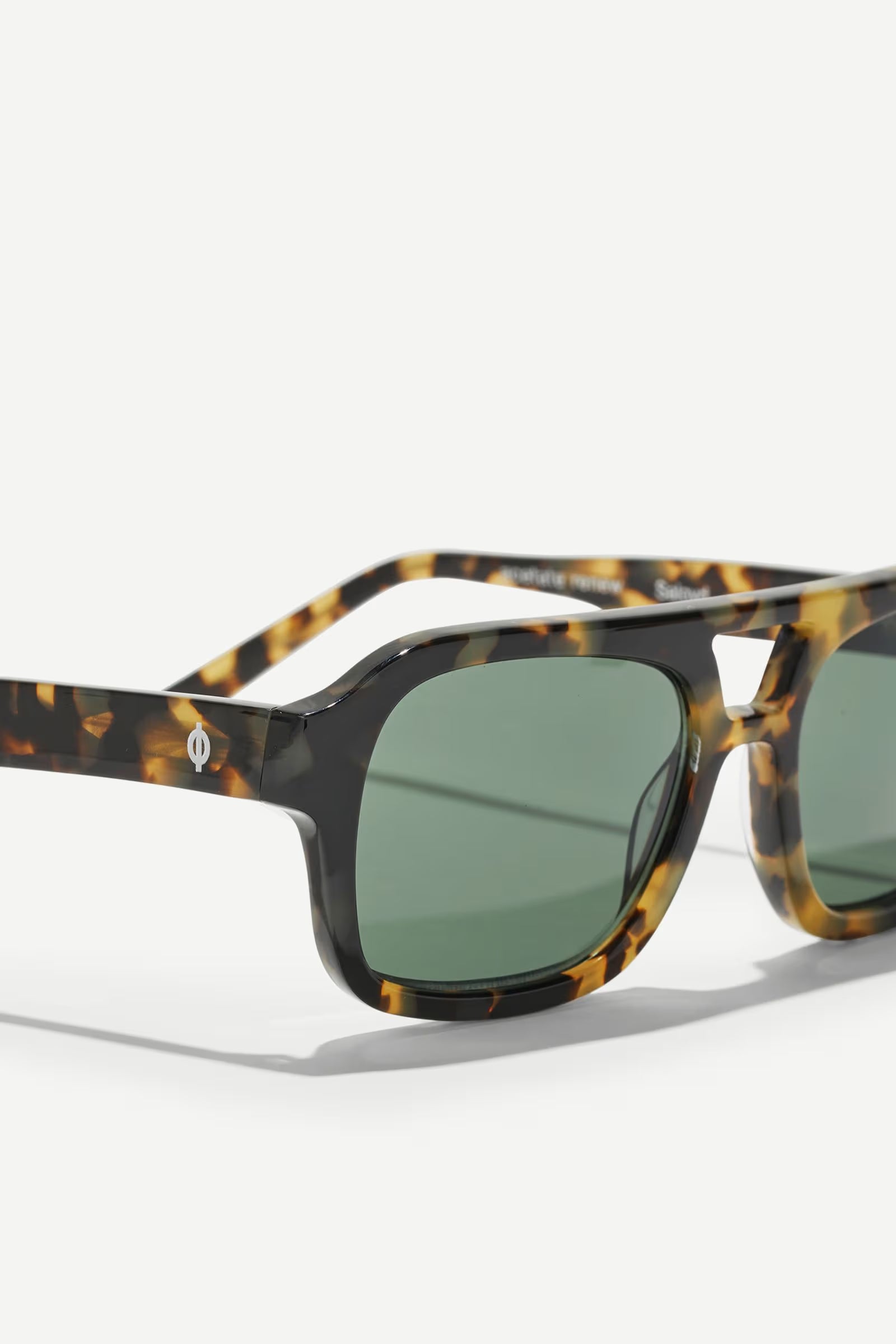 Samsøe Samsøe - Saloyd Sunglasses in Yellow Tortoise