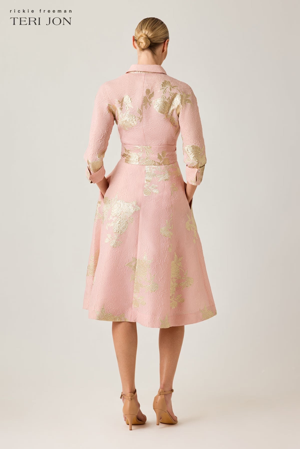 TERI JON - Metallic Floral Jacquard Shirt Dress in Pink Gold