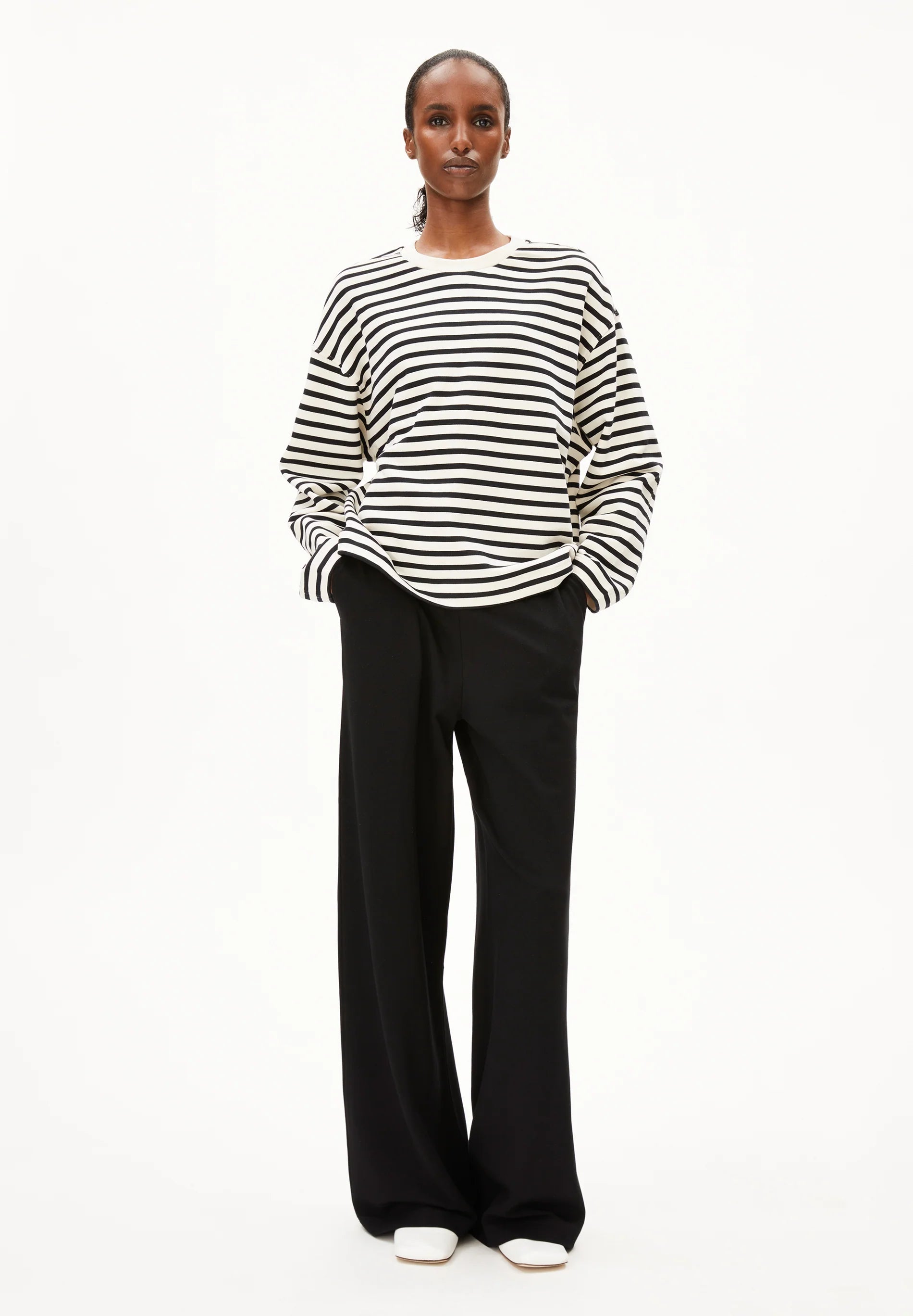 ArmedAngels - Frankaa Maarlen Stripe Sweat in Undyed-black