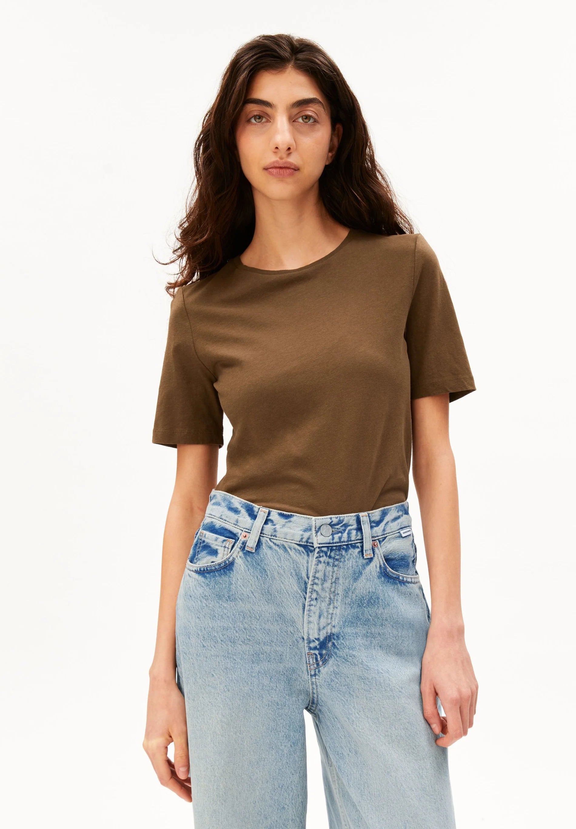 ArmedAngels - Lualaa Linen Blend T-Shirt in Dried Palm