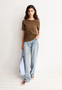 ArmedAngels - Lualaa Linen Blend T-Shirt in Dried Palm