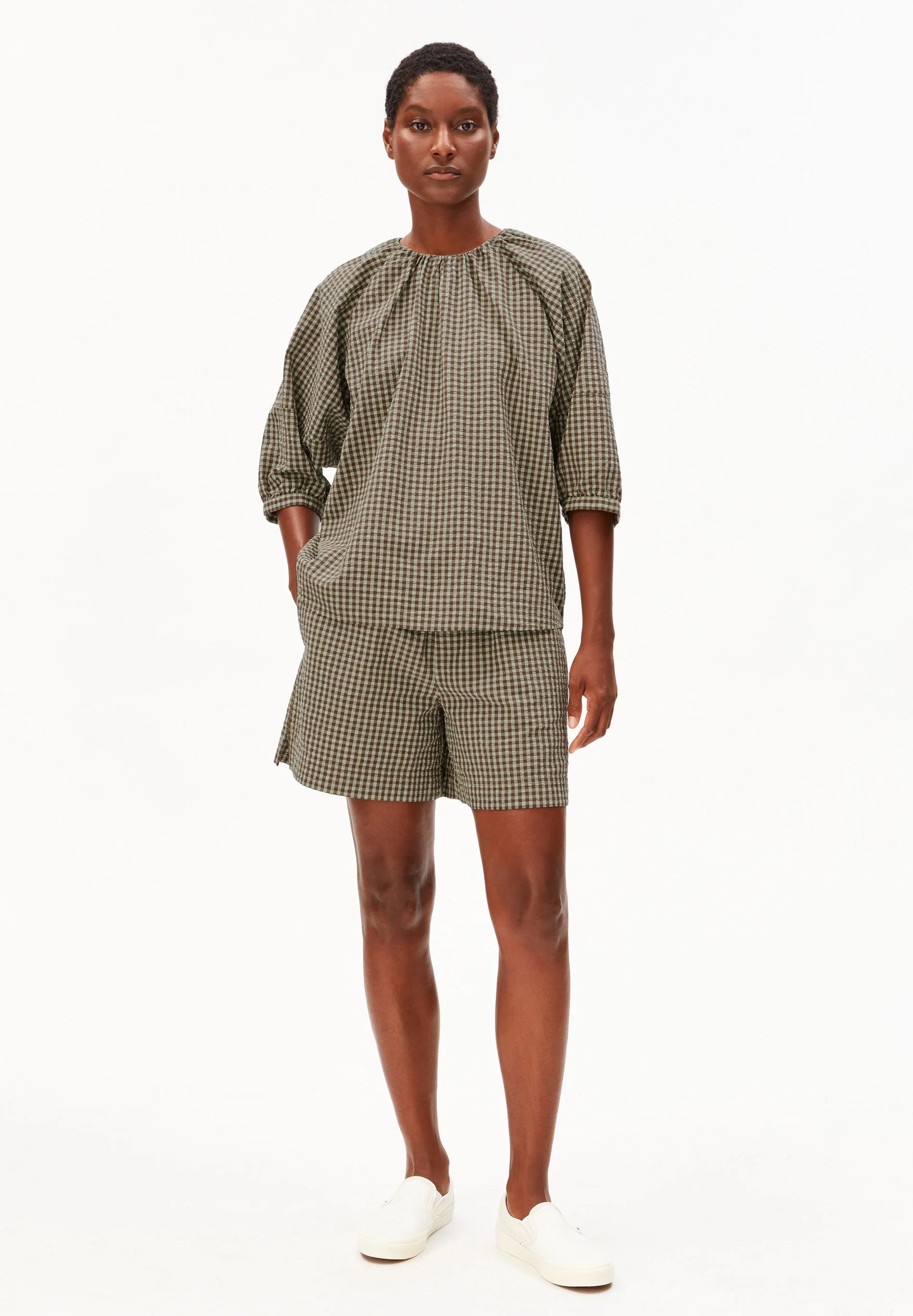 ArmedAngels - Vichy Seersucker Blouse in Foam-Dried Palm