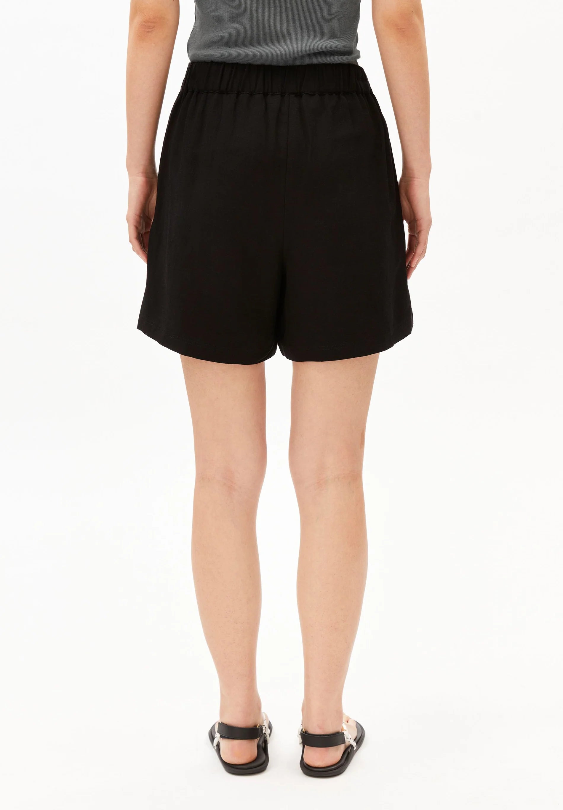 ArmedAngels - Linen Blend Pull On Short in Black