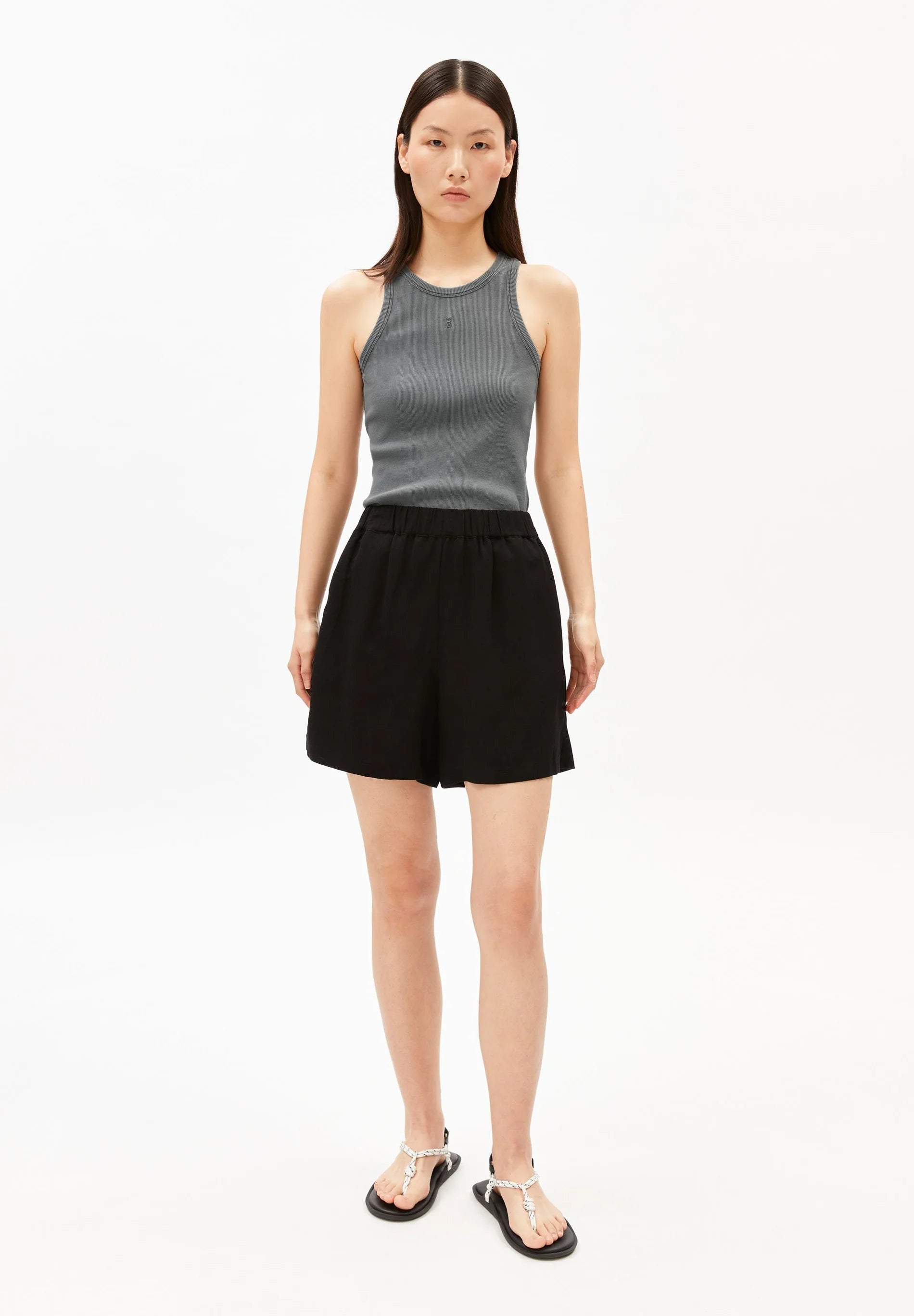 ArmedAngels - Linen Blend Pull On Short in Black