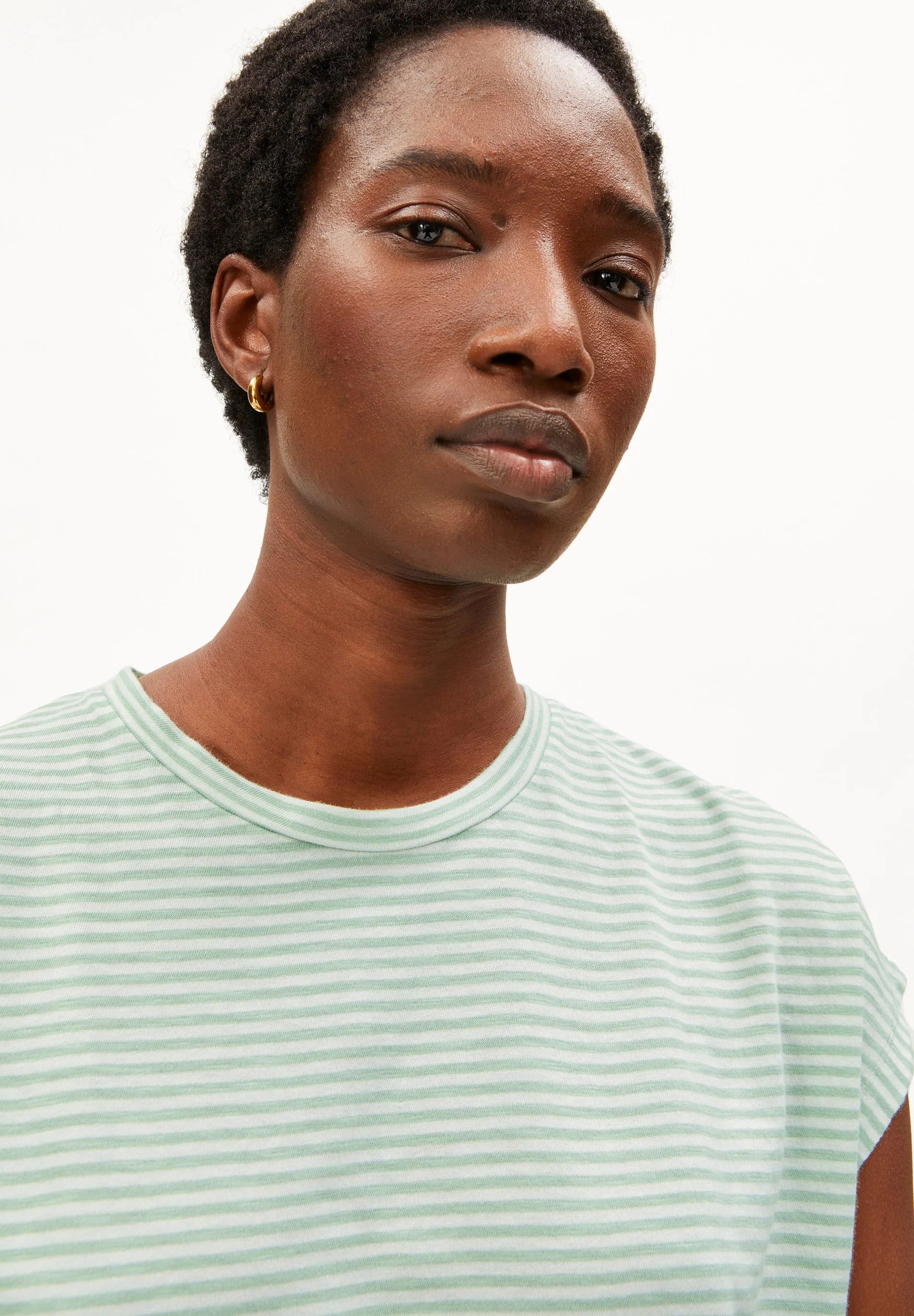 ArmedAngels - Slub Jersey Stripe T-Shirt in Oatmilk-Foam