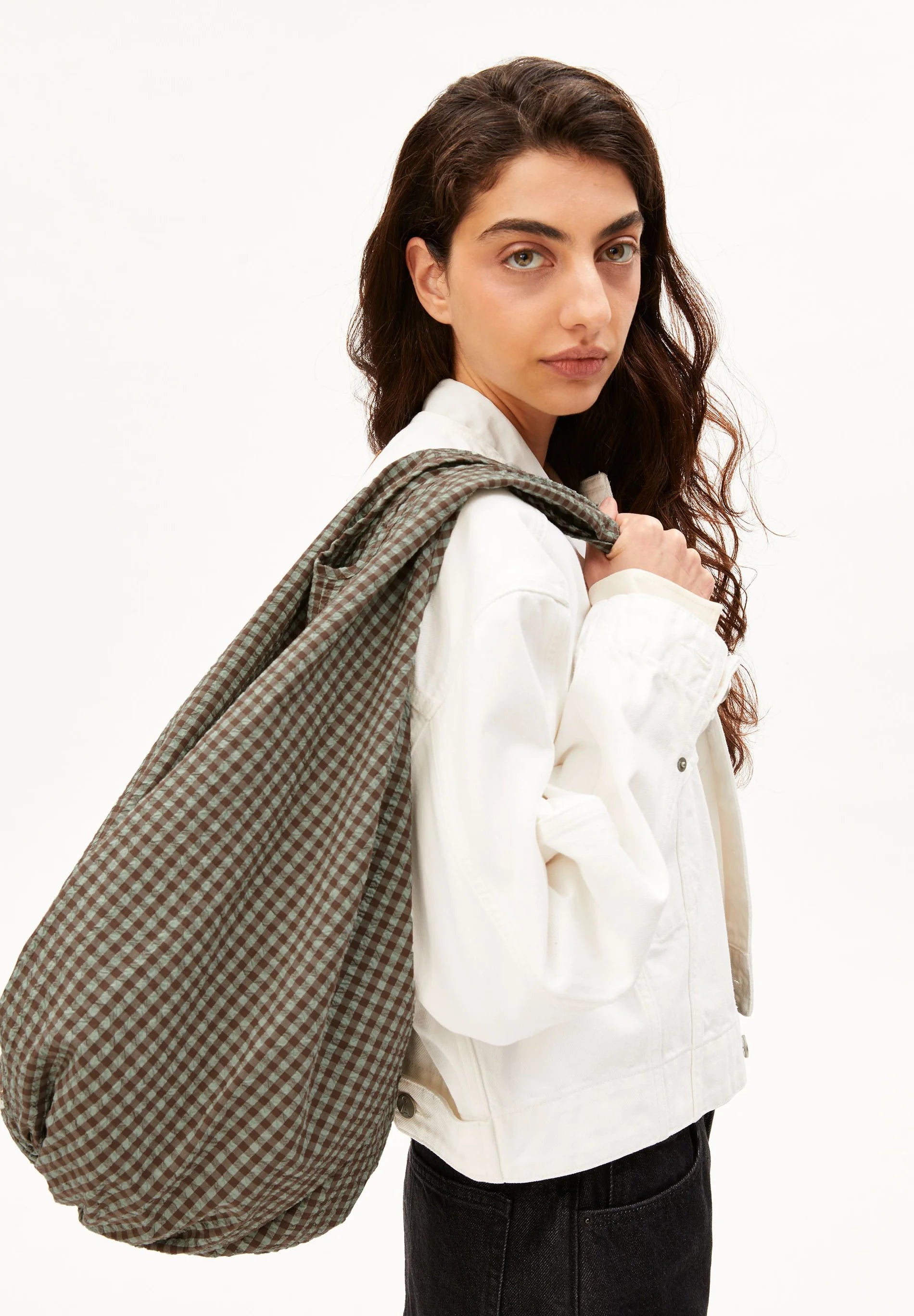 ArmedAngels - Vichy Seersucker Pouch Bag in Foam-Dried Palm