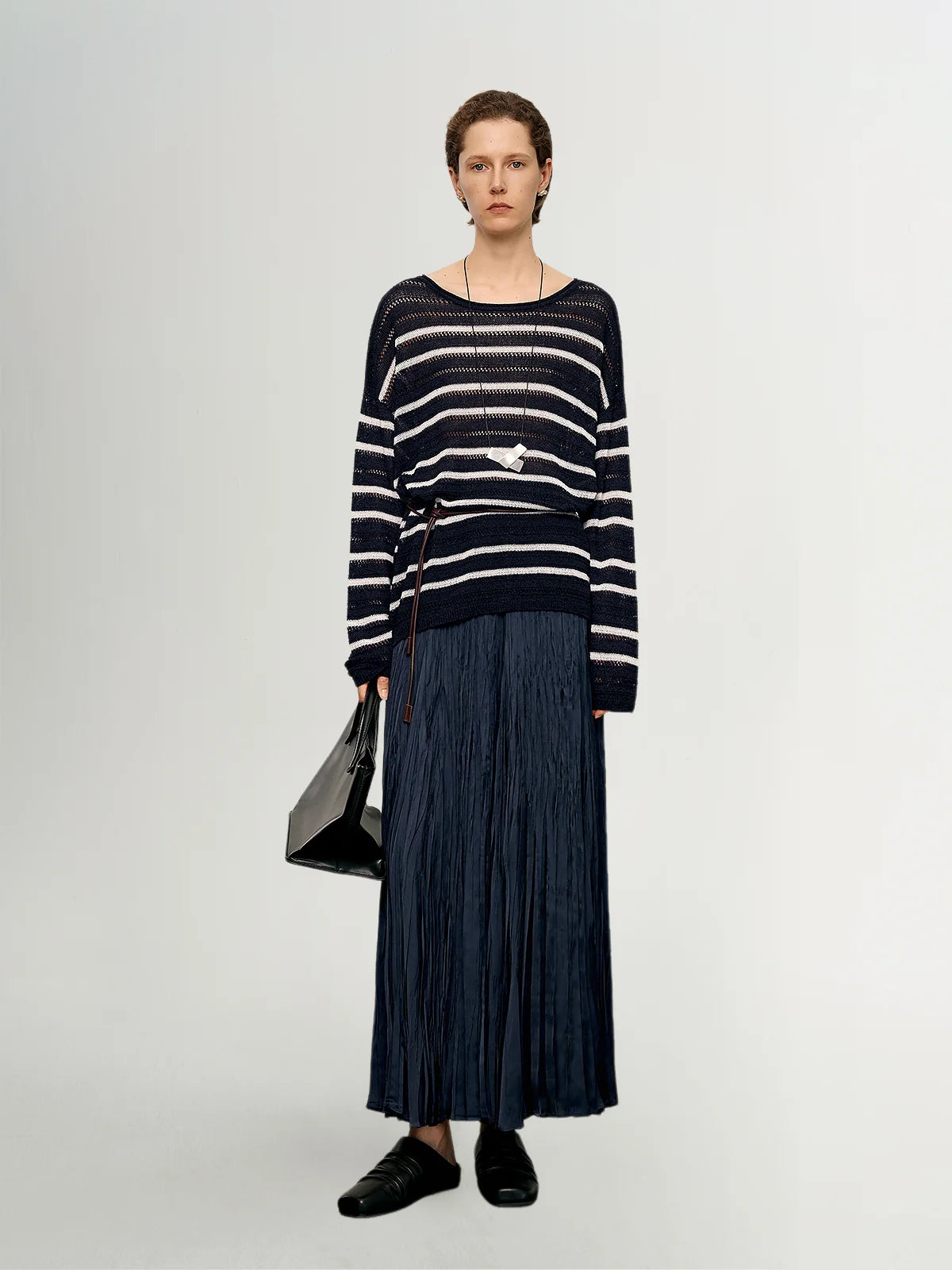 Meilleur Moment - Crinkle Skirt in Navy