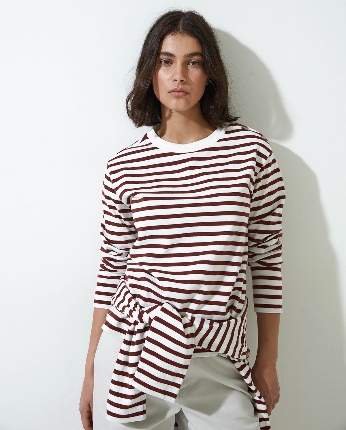 YERSE - Striped Sweatshirt with Buttons in Maroon