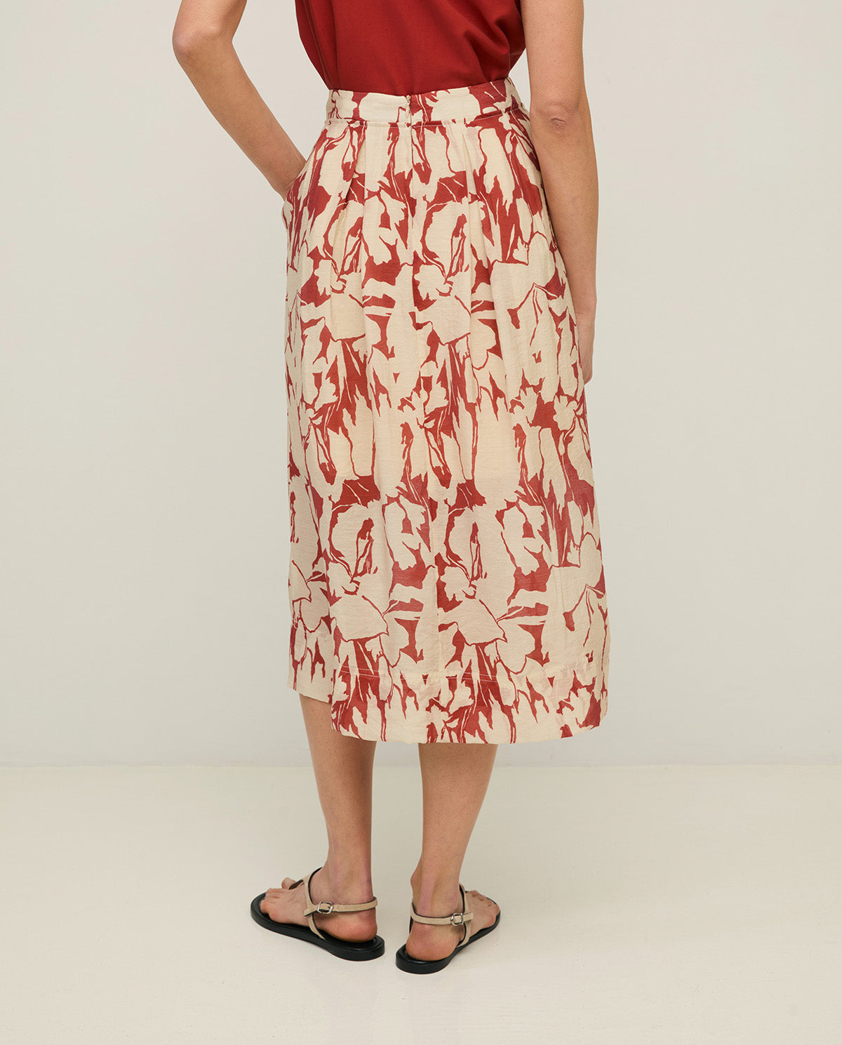 YERSE - Printed Viscose Skirt in Dark Red