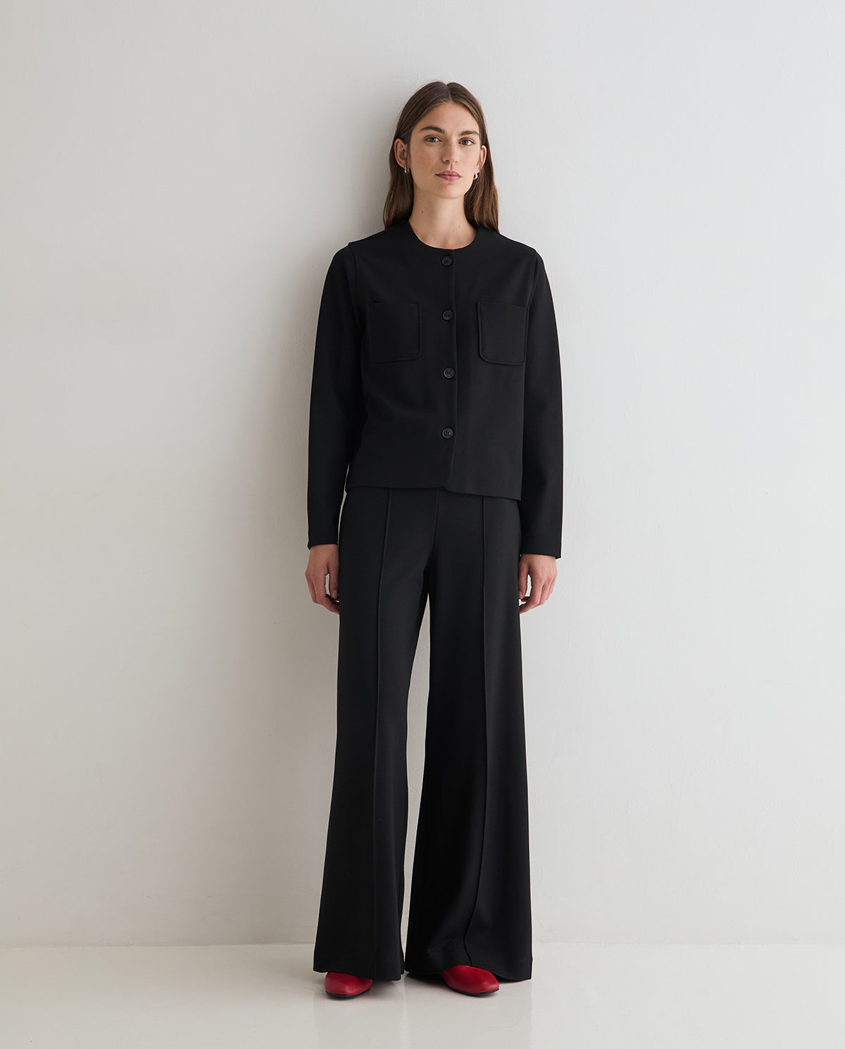 YERSE - High-Waist Elastic Trousers in Black