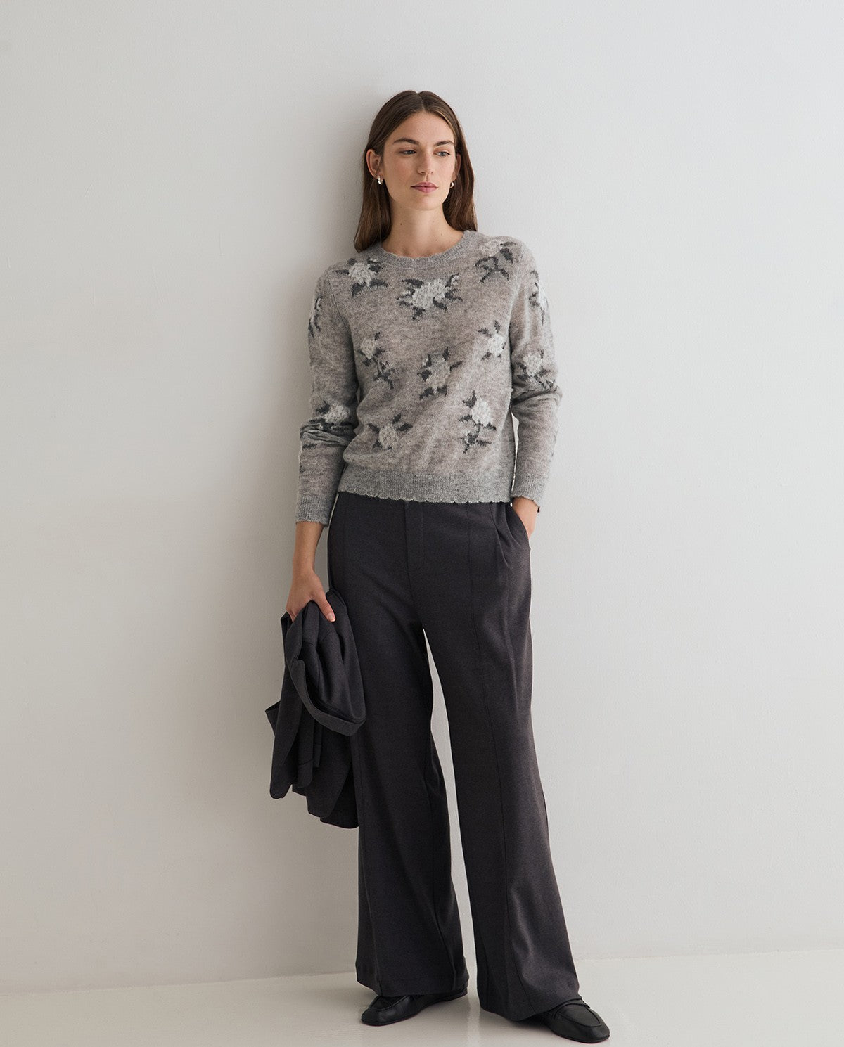 YERSE - Jacquard Floral Sweater in Grey