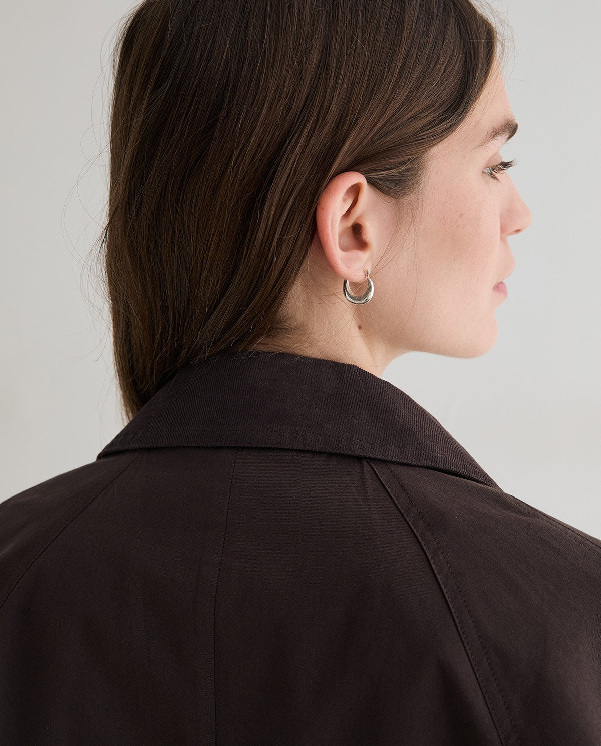 YERSE - Short Trench Coat in Chocolate
