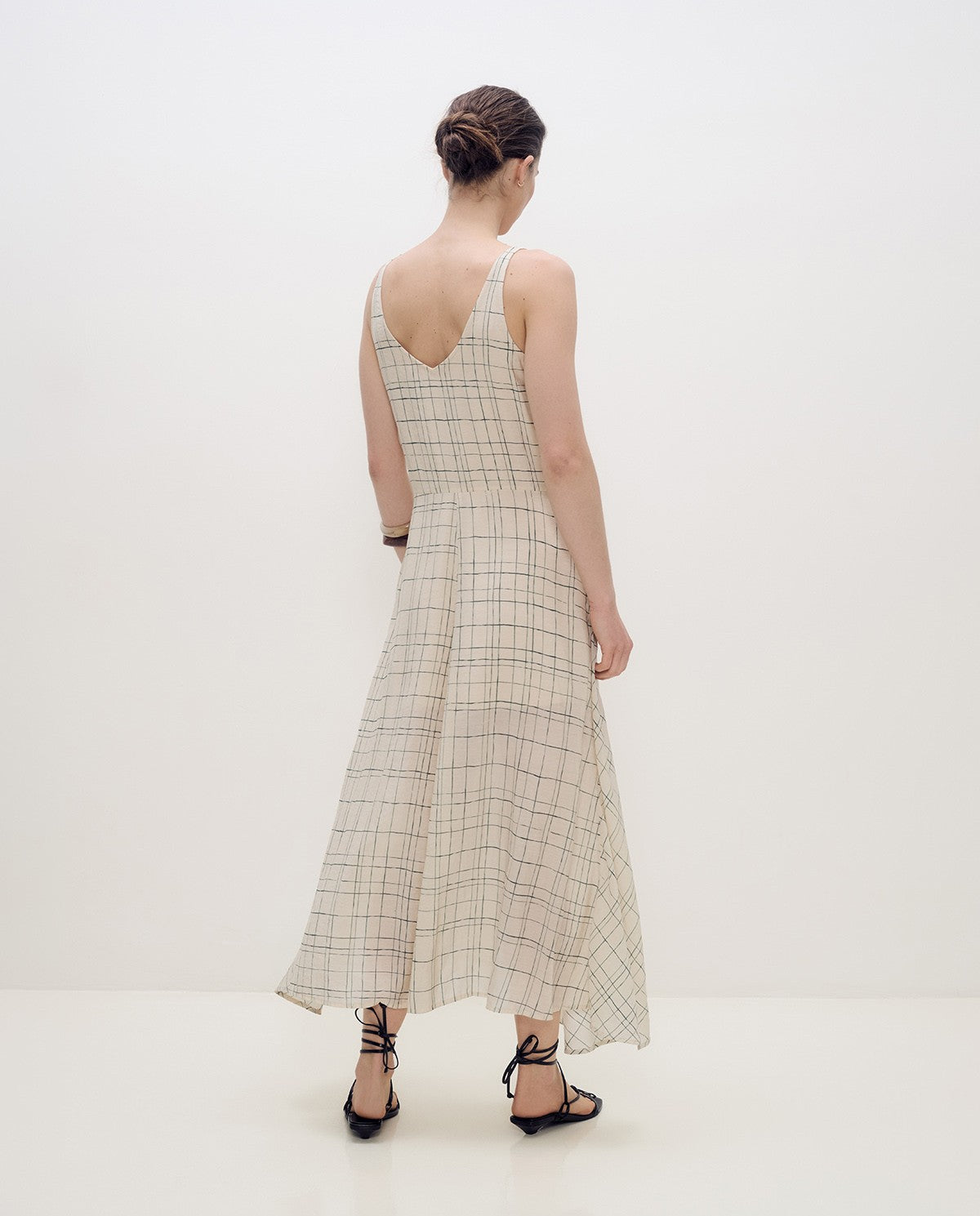YERSE - Sleeveless Dress in Ecru Checks