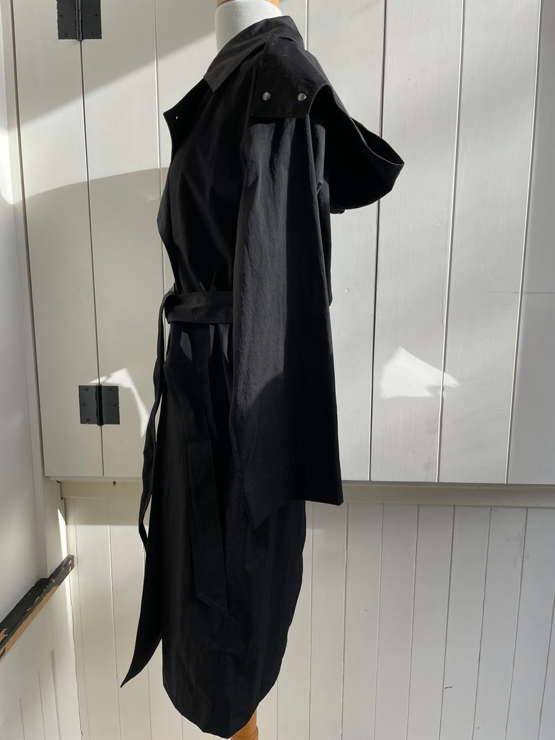 Meilleur Moment - Minimalist Coat in Black