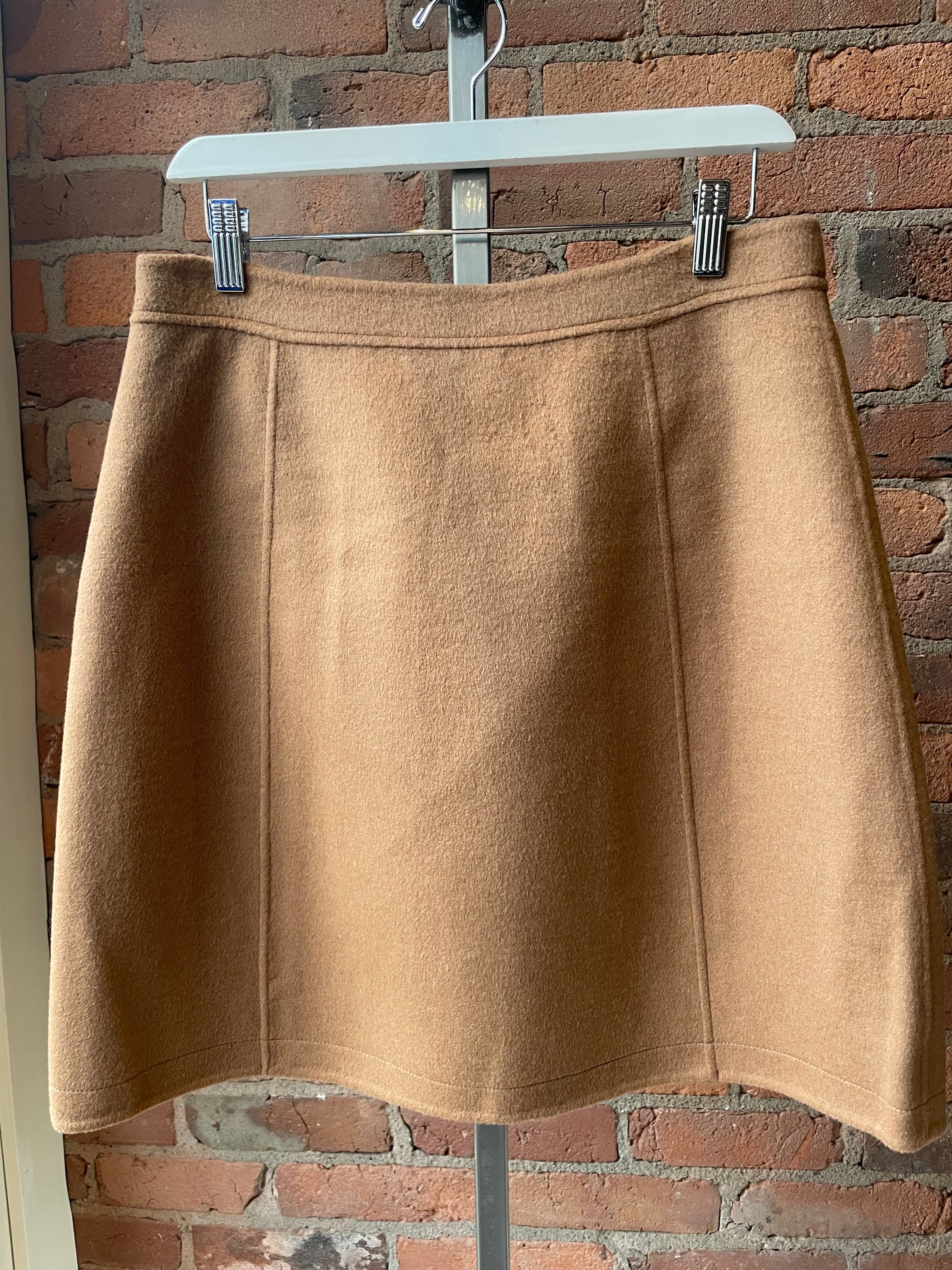 La Petite Francaise - Justesse Skirt in Camel
