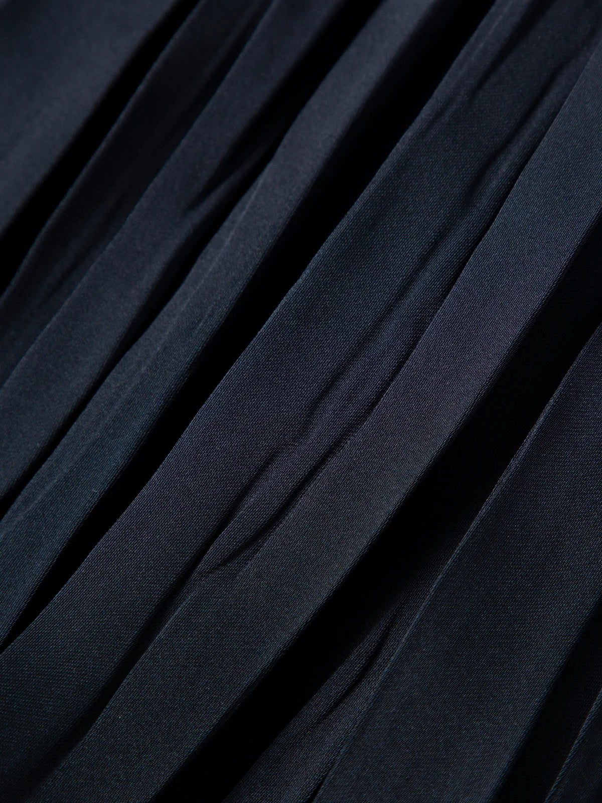 Meilleur Moment - Crinkle Skirt in Navy