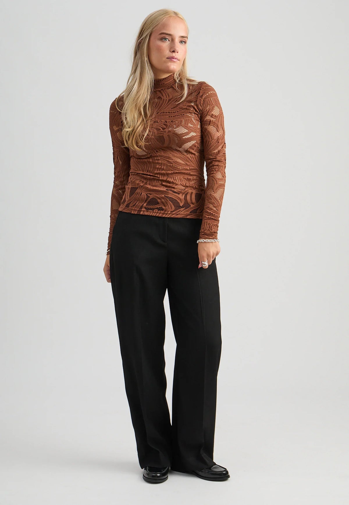 Minus - Lovena Long Sleeve Top in Tiramisu