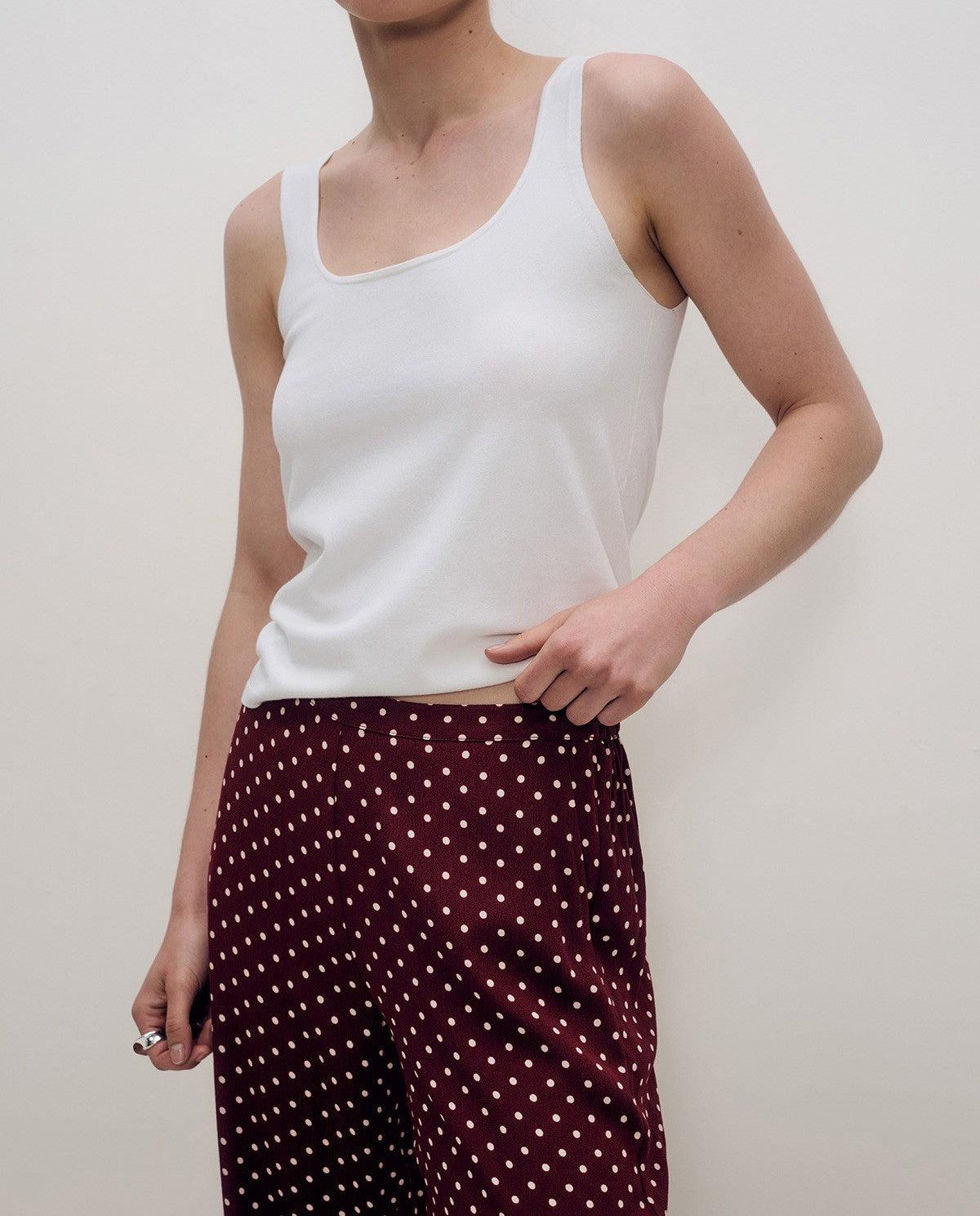YERSE - Crepe Viscose Pants in Aubergine Dots