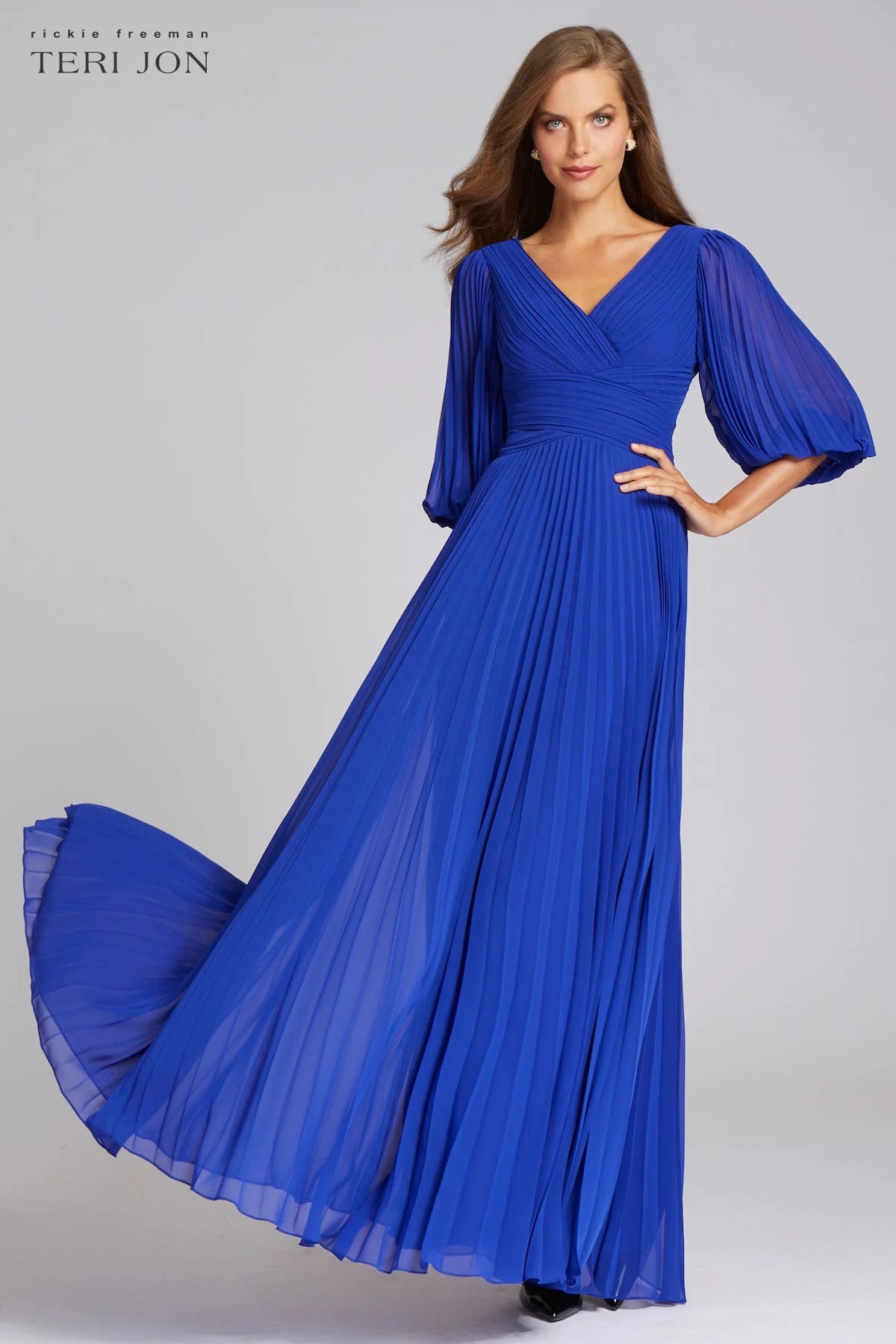 TERI JON - The Hilary Chiffon Pleated Vneck Gown