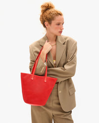 Clare V. - Choupette Bucket Bag in Bright Poppy Diamond Perf