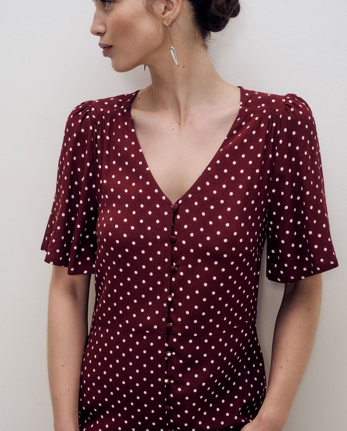 YERSE - Crepe Viscose Dress in Aubergine Dots