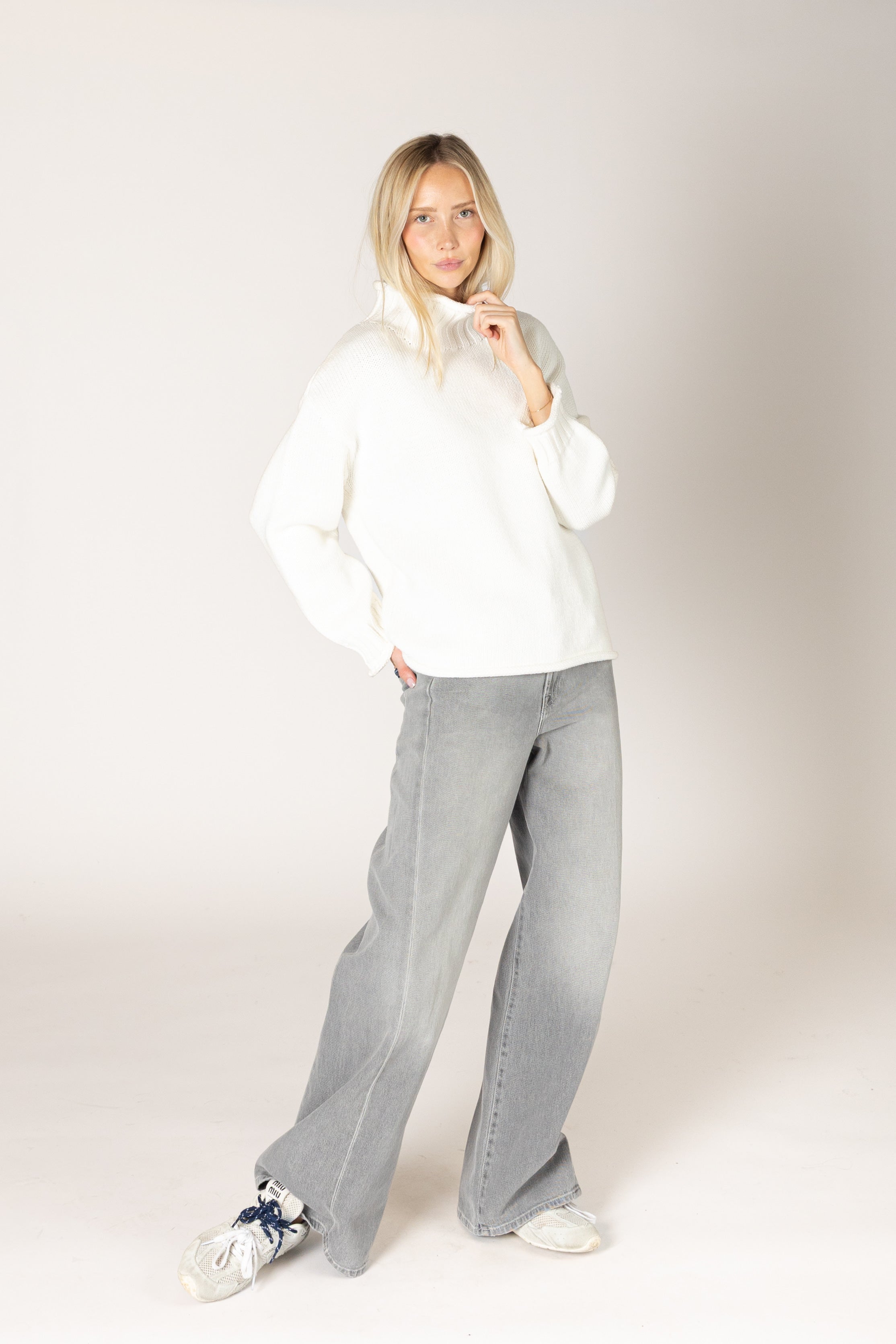 Lyla & Luxe - Dolly - Cotton Chunky Mock Sweater in Soft White