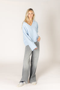 Lyla & Luxe - Etta - Must Have V Sweater in Breeze