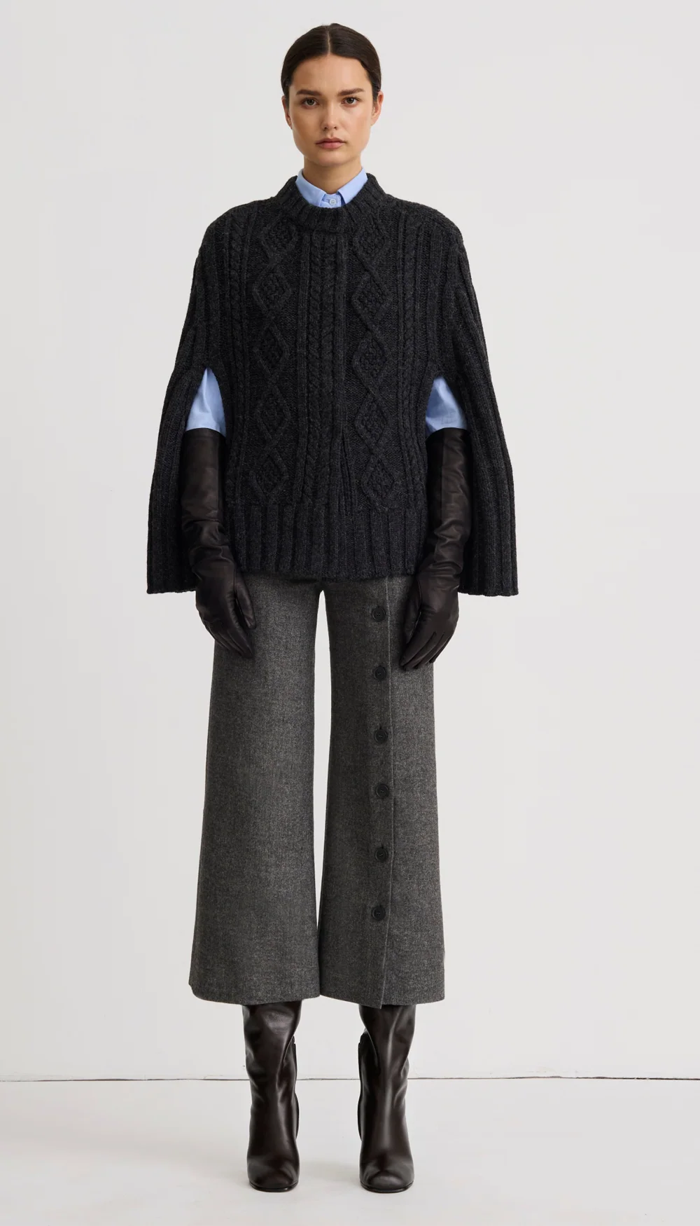 Smythe - Cable-Knit Cape in Charcoal