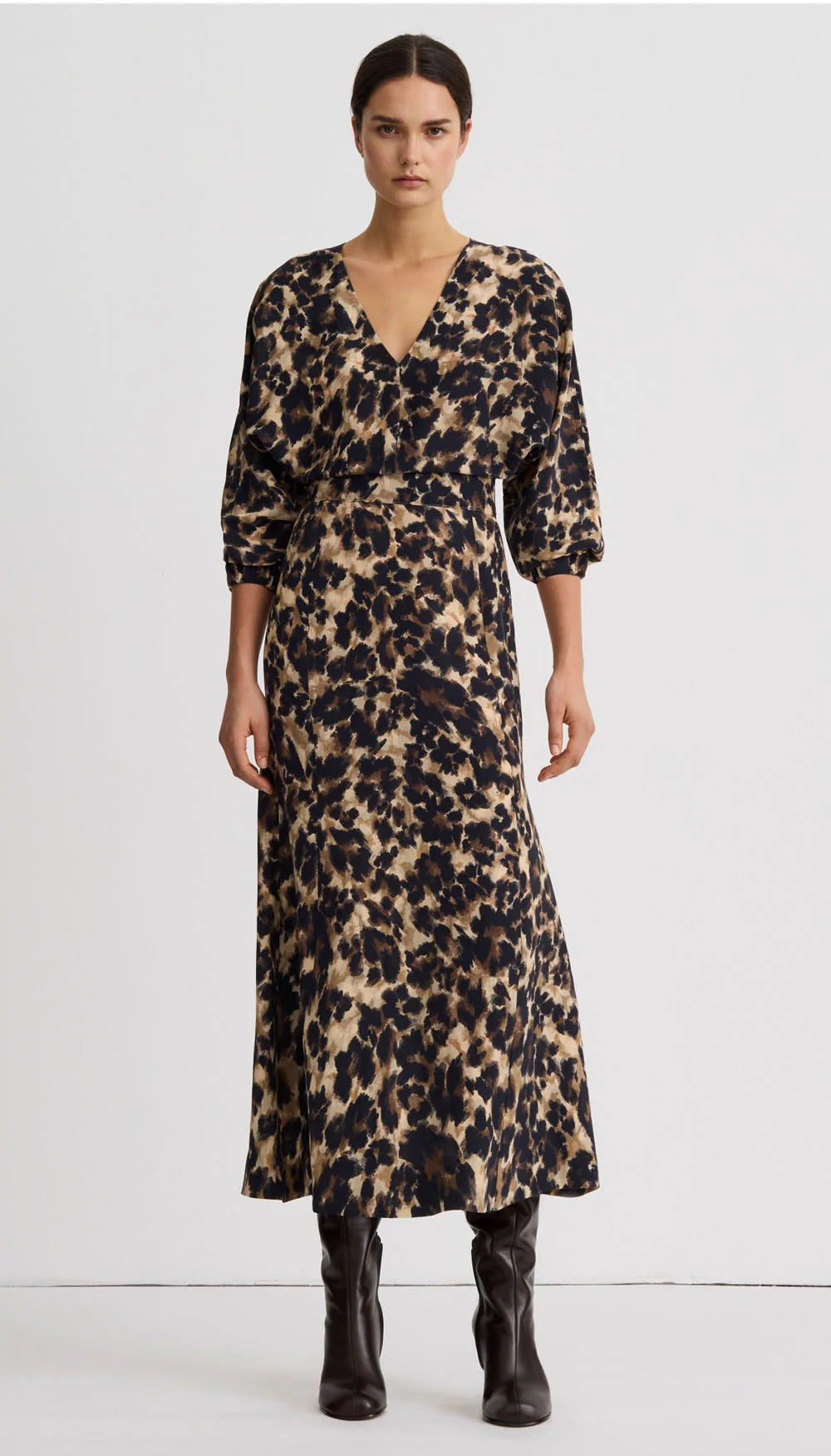 Smythe - V-Neck Flounce Hem Dress in Leopard