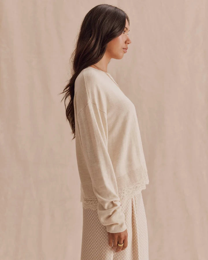 Splendid - Georgie Lace Trim Pullover in Wheat Heather