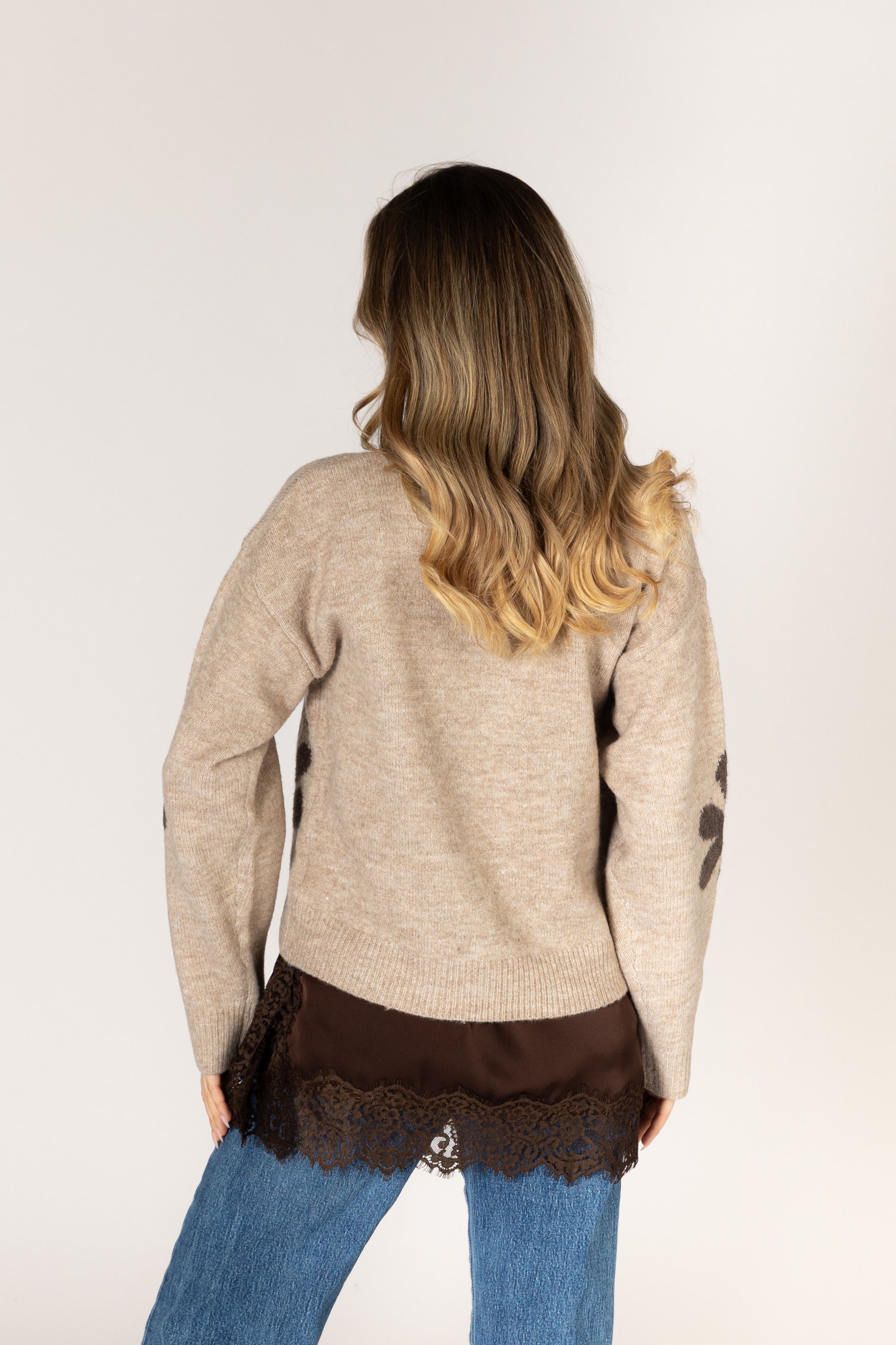 Lyla & Luxe - Jorgie - Novelty Flower Cardi in Putty Coconut